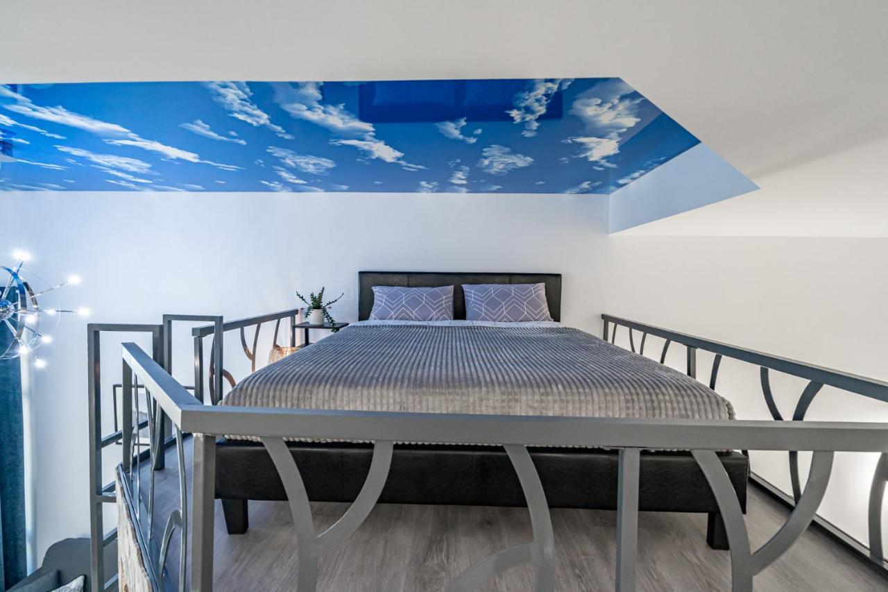 Exquisite Studio Apartment With An Original Design Walencja Zewnętrze zdjęcie